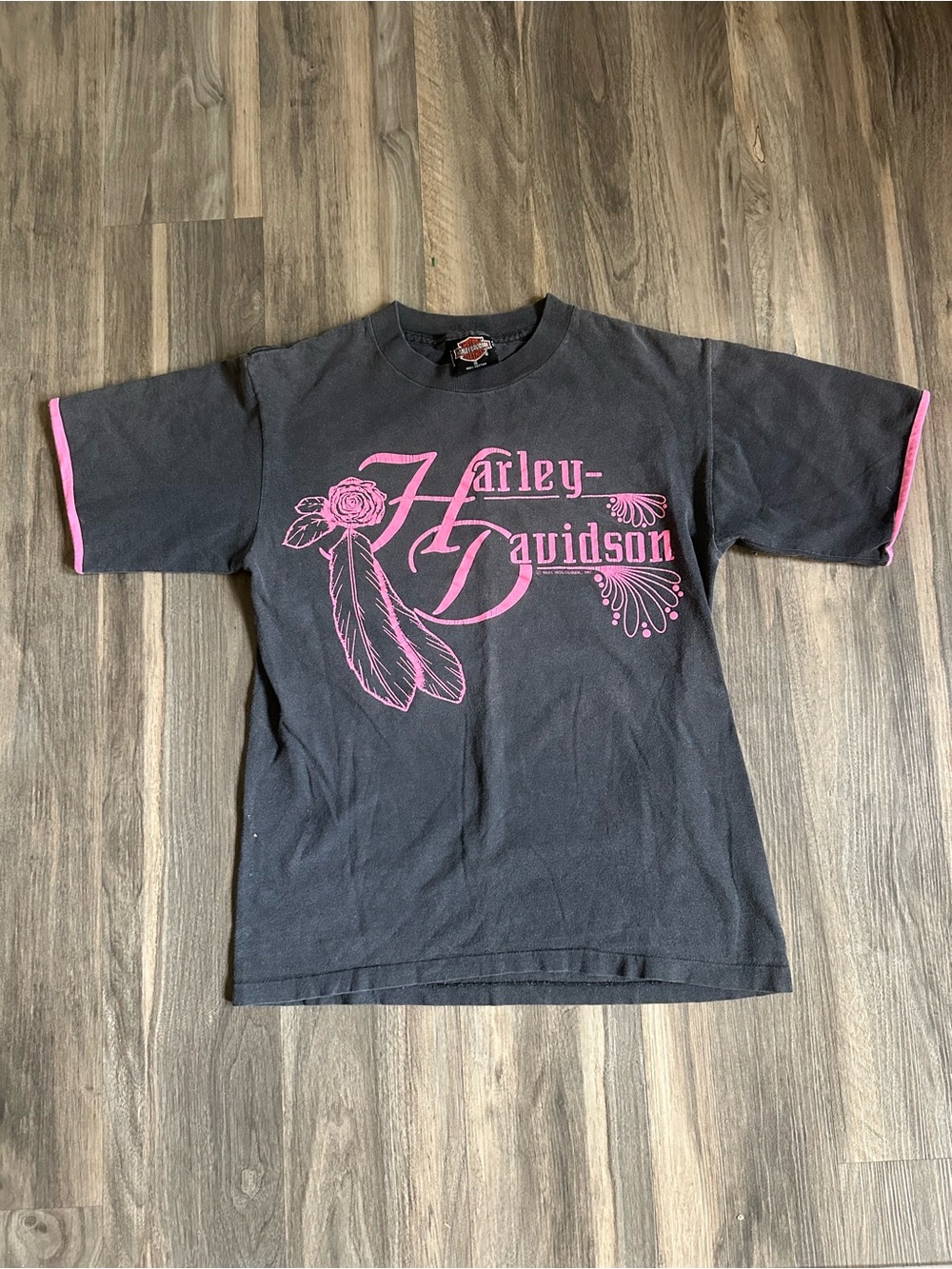 Vintage 1991 Harley-Davidson Cotton Feather Rose Design T-Shirt